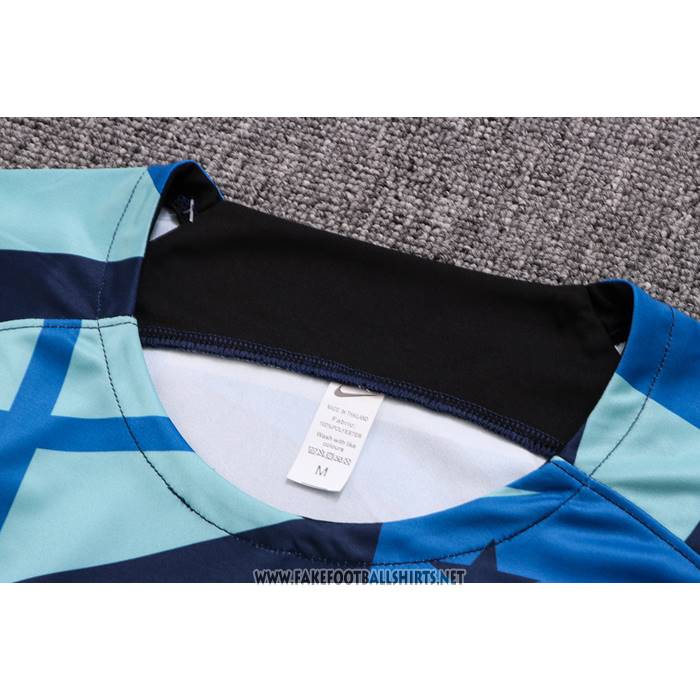Tracksuit
 Inter Milan Short Sleeve
 2022-2023 Blue
 - Shorts
